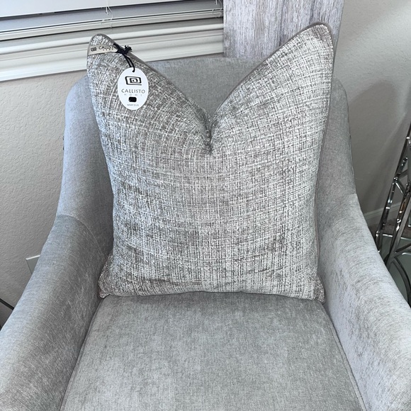 1-NWT CALLISTO HOME VELVET WEAVE DESIGN DECORATIVE THROW PILLOWS - Picture 7 of 17